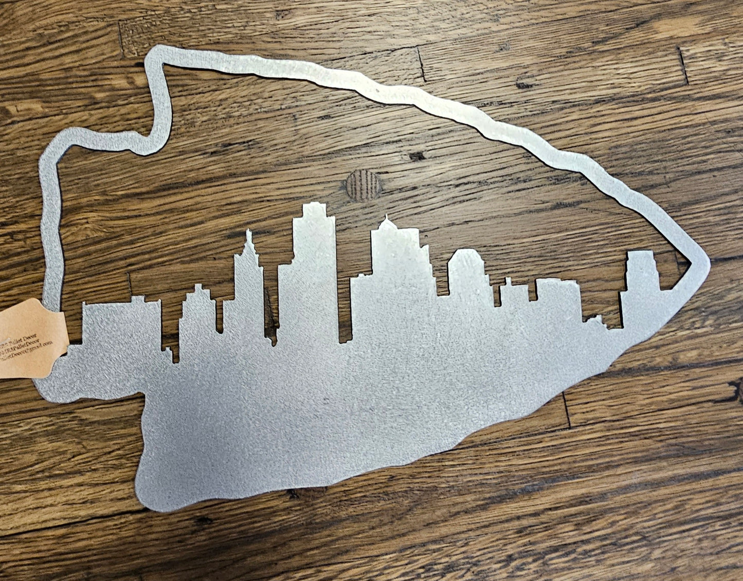 Mrs. Decor "Skyline Arrowhead" Cutout