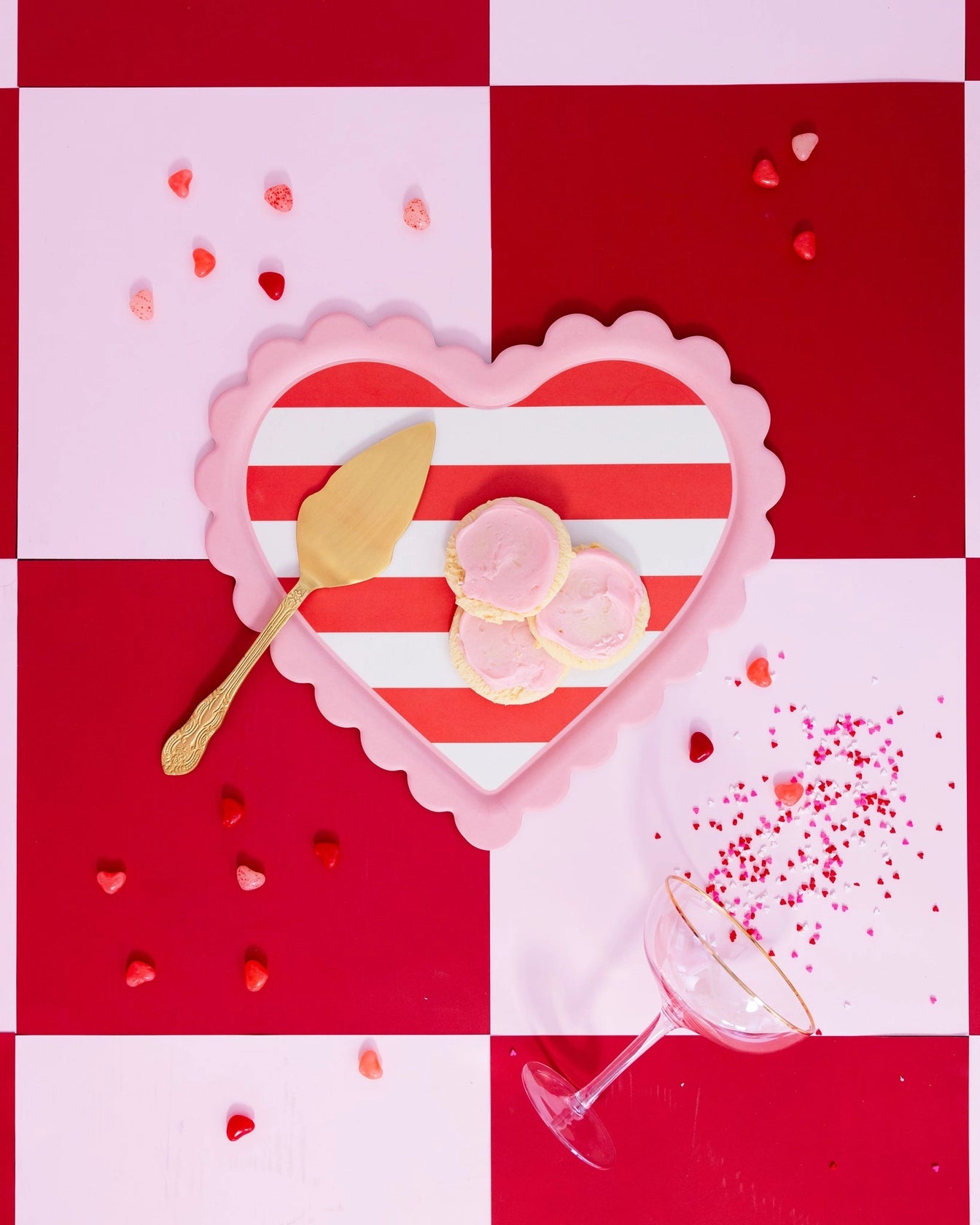 Bamboo Tray, Scalloped Striped Heart