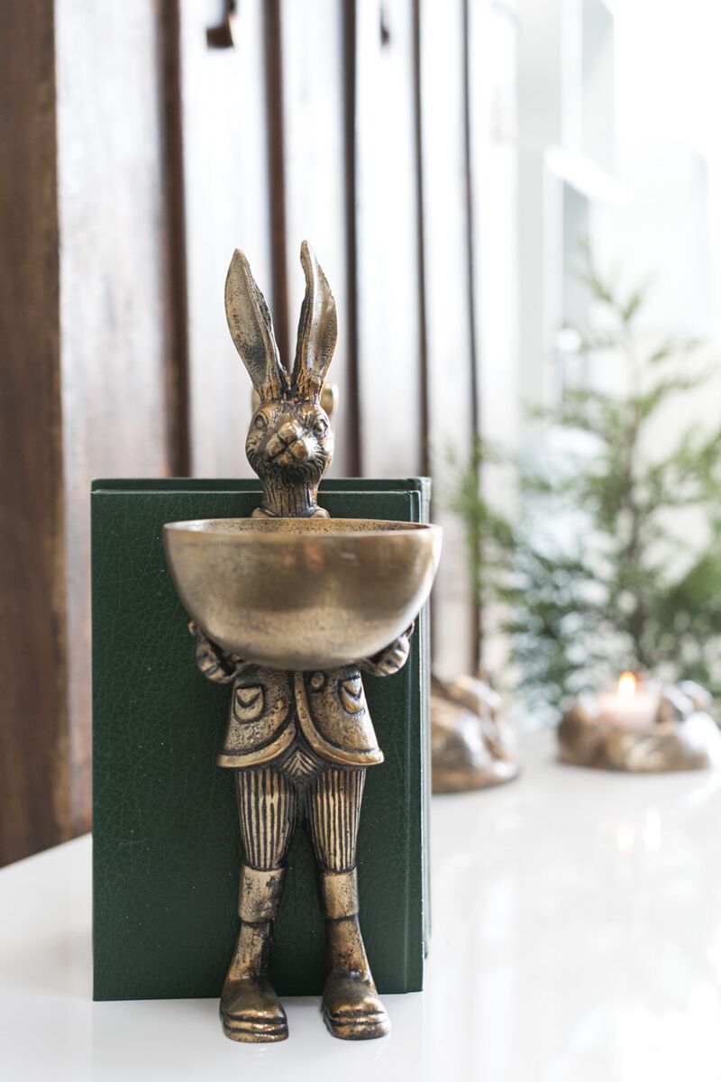 Dish Stand, Eric the Rabbit