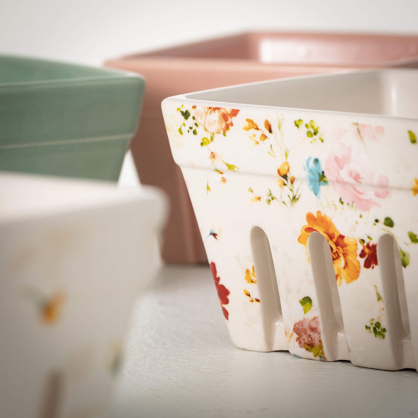 Kitchenware Berry Basket, Spring Colors