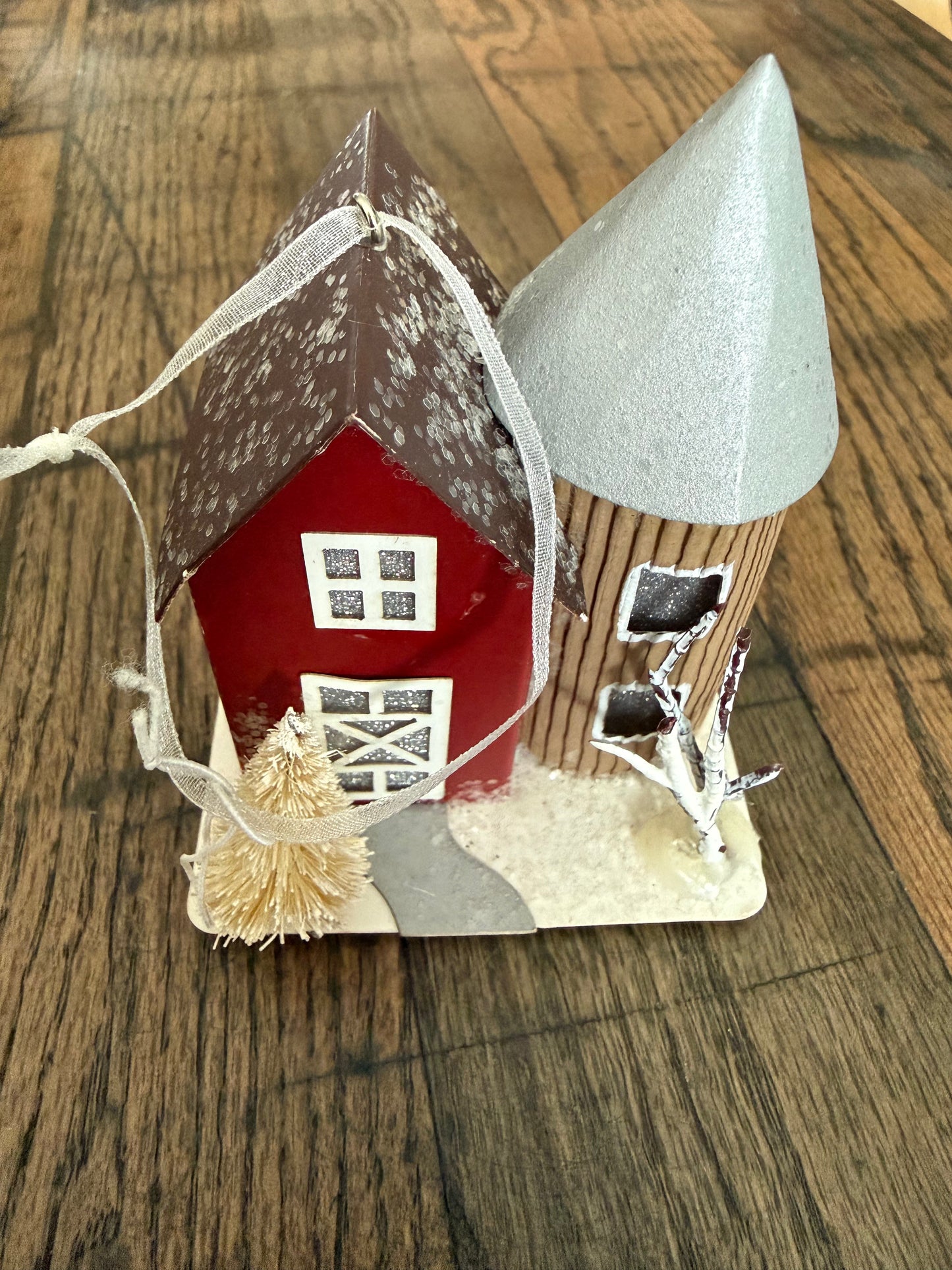 Red Barn Ornament