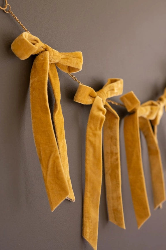 Velvet Bow Garland - Gold
