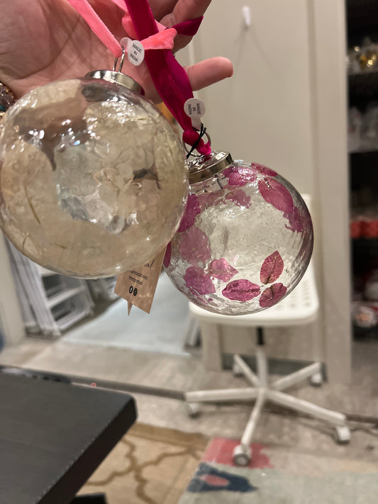 Ornament "Frozen Blossom Bauble"