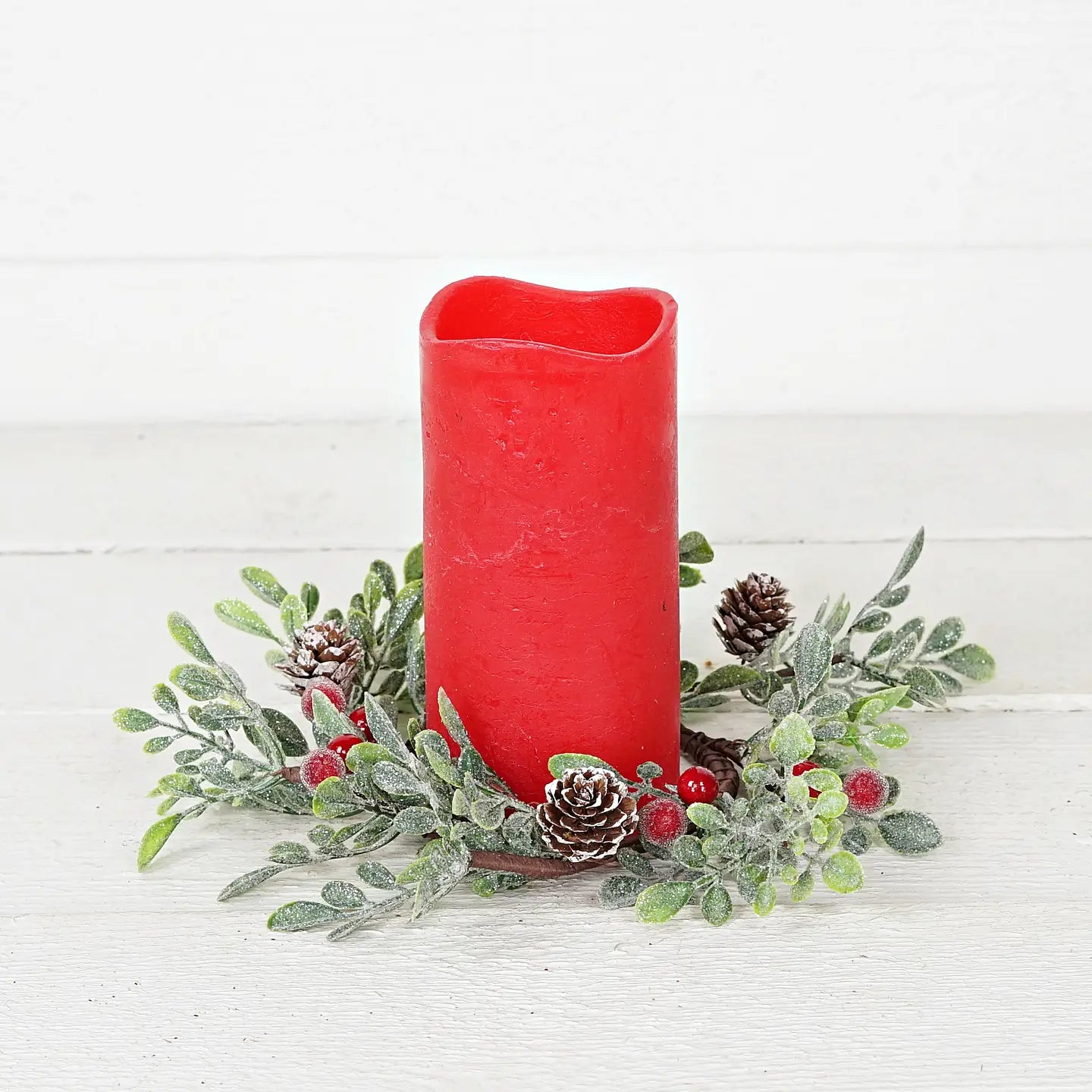Ring with Sparkled Boxwood Leaves