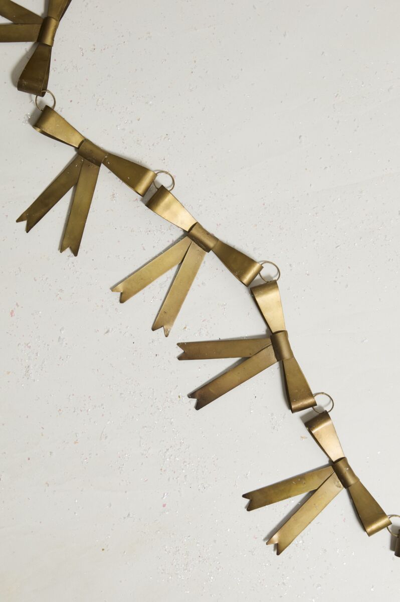 Brass Bow Garland 6'