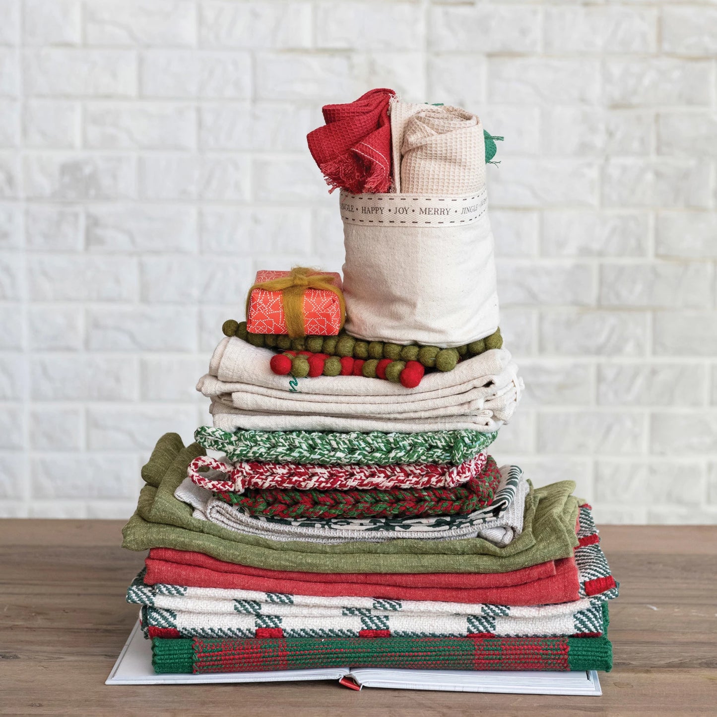 Cotton Crocheted Pot Holder, Reds and Greens