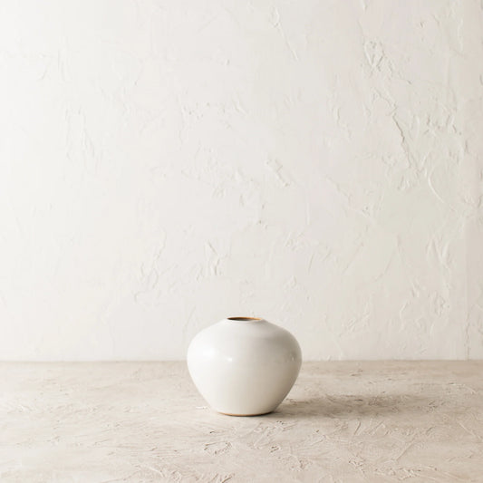 Minimal Verdure Vase No. 2 by "Convivial"